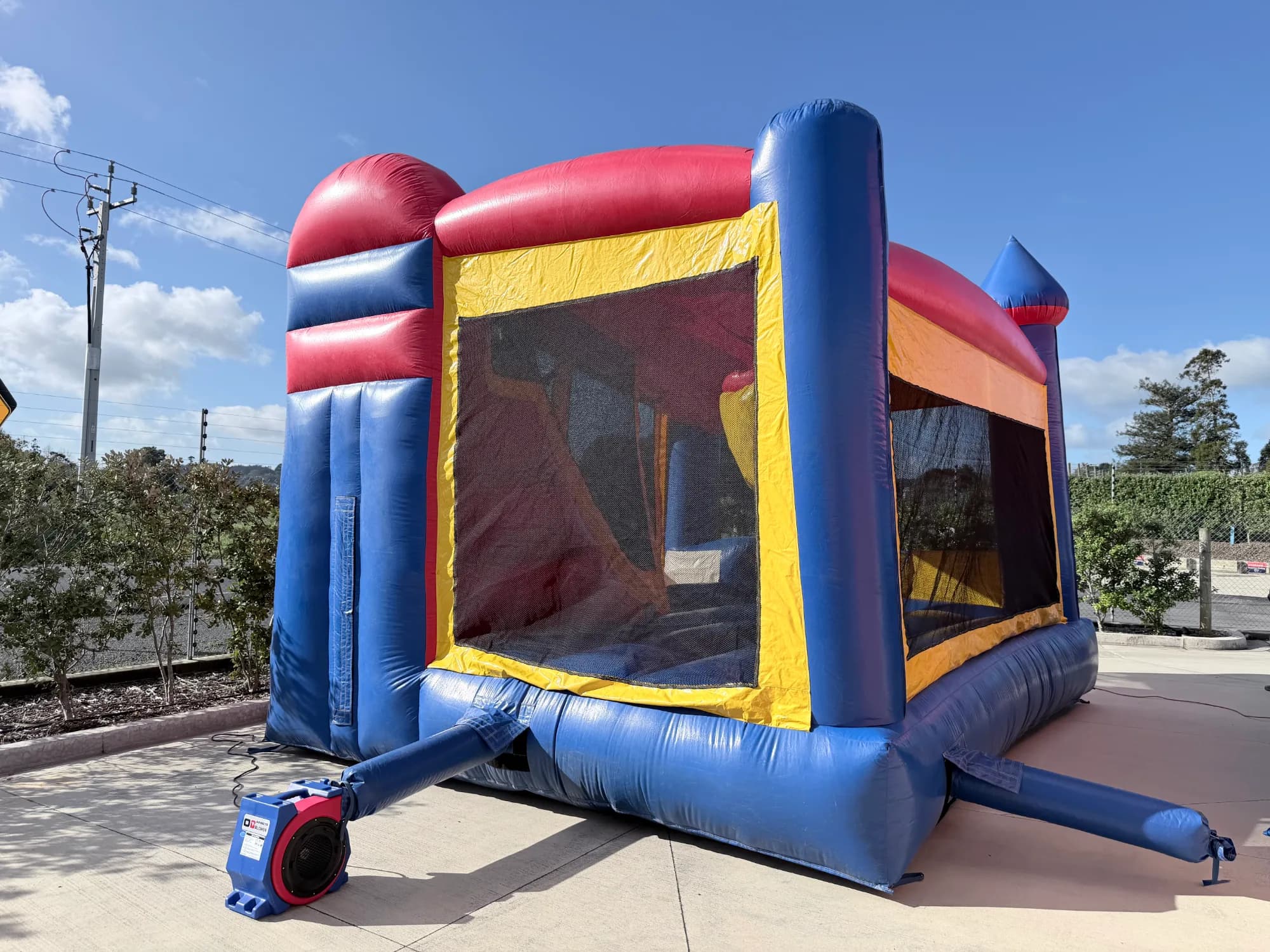 Rapid4 bouncy castle hire