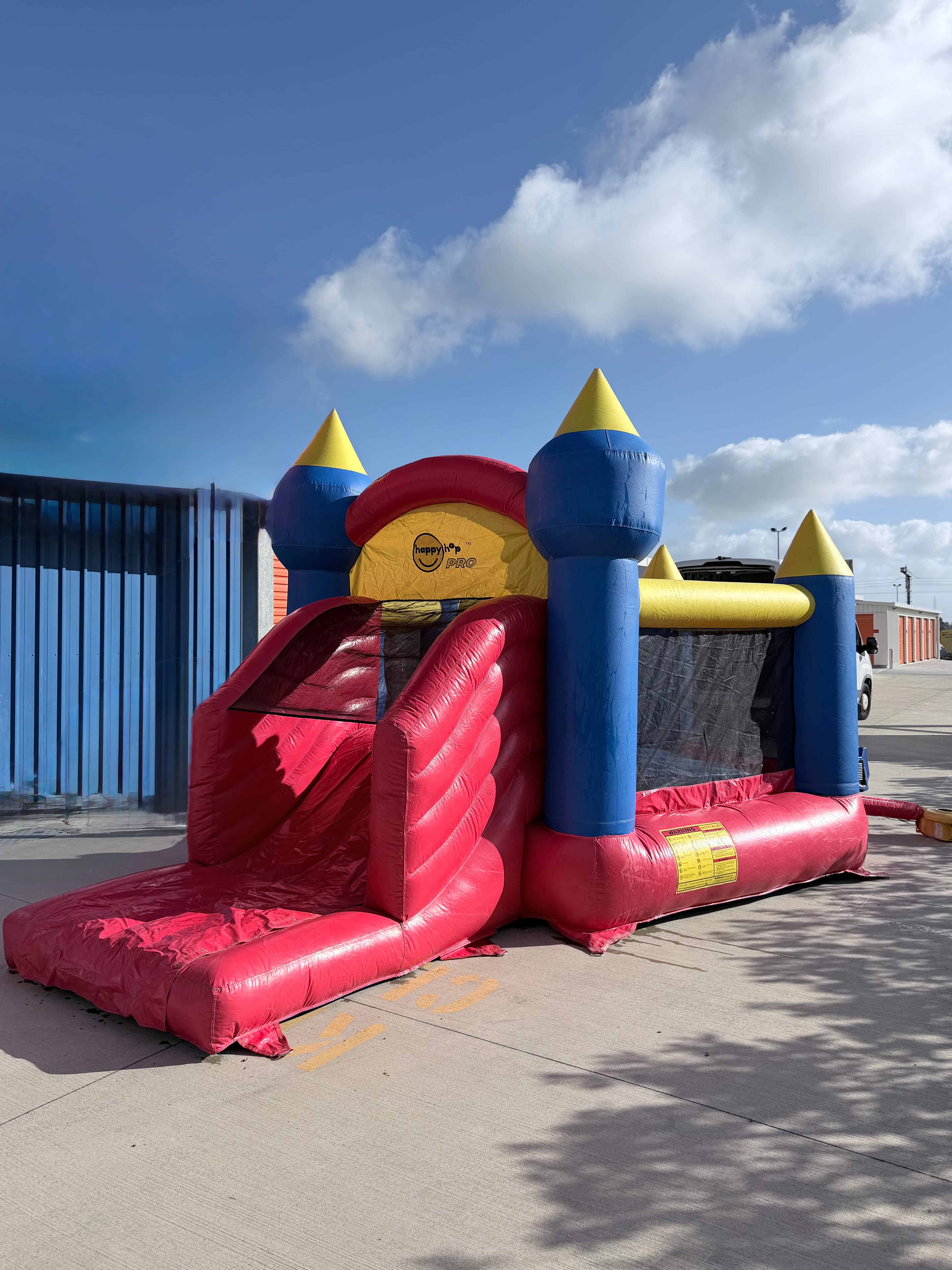 Little Fortress bouncy castle hire